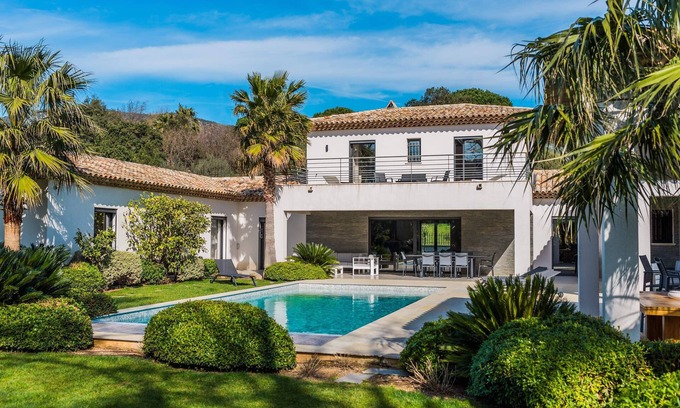 Plan-de-la-Tour Villa | High-end villa with heated outdoor pool and heated indoor pool St Tropez