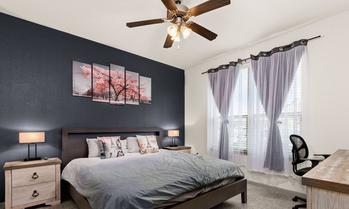 West San Antonio Apartment | High scale 3-bed apartment near Sea World, Lackland AFB