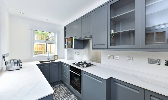 West Bridgford House | Highfield Grove - Radiant 2bedroom semi-detached house with rear enclosed garden