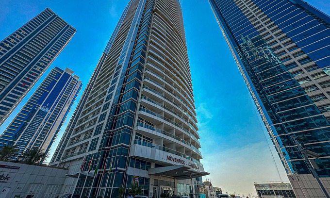 Jumeirah Lake Towers Apartment | HiGuests - Laguna Tower