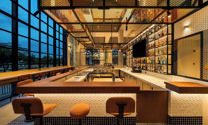 Thu Dau Mot Hotel | HIIVE by fusion Binh Duong New City - VSIP 2