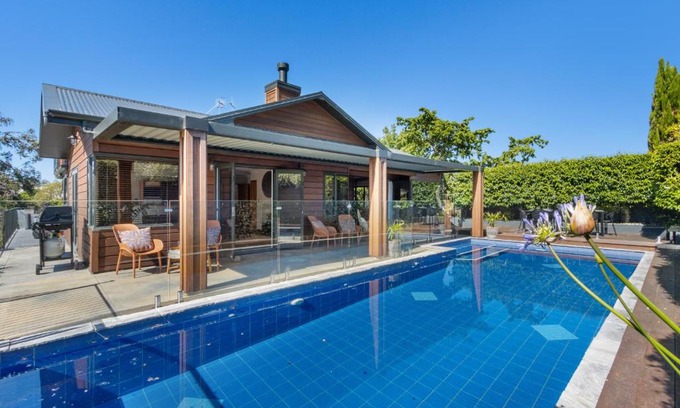 Havelock North House | Hikanui Haven - Havelock North Holiday Home