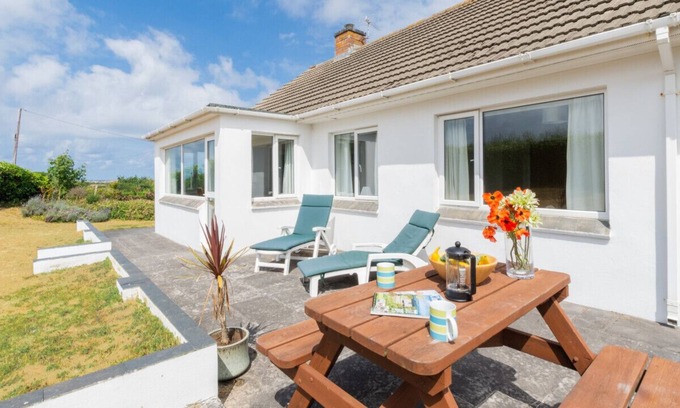 Constantine Bay House | Hildas - Three Bedroom House, Sleeps 4