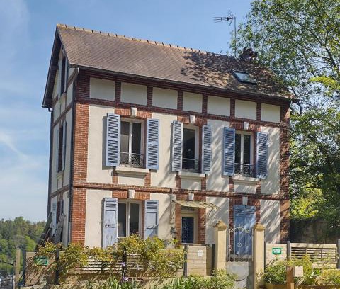 Equemauville Bed & Breakfast | Hill Cottage