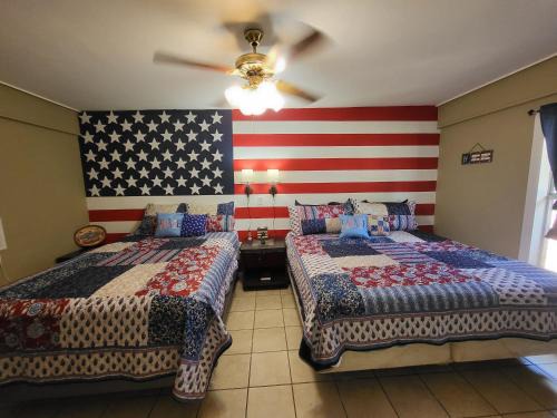 Buchanan Dam Hotel | Hill Country Lodge and Mini Storages