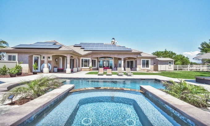 Temecula House | Hill Top Estate In The Heart Of The Wine Country W/incredible Views!