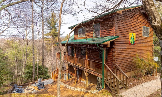 Boone Cabin | Hillside Heaven - Hot tub, pool table, firepit