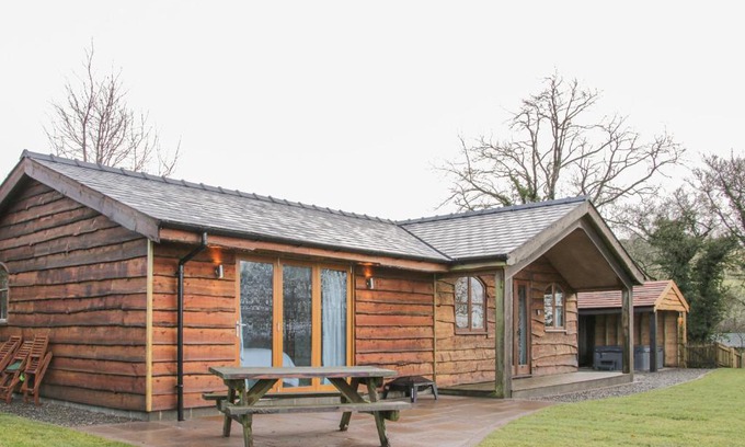 Farden House | Hillside Lodge