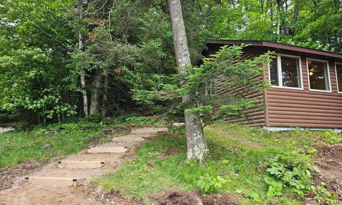 Phelps Cabin | Hillside Resort Cabin #11