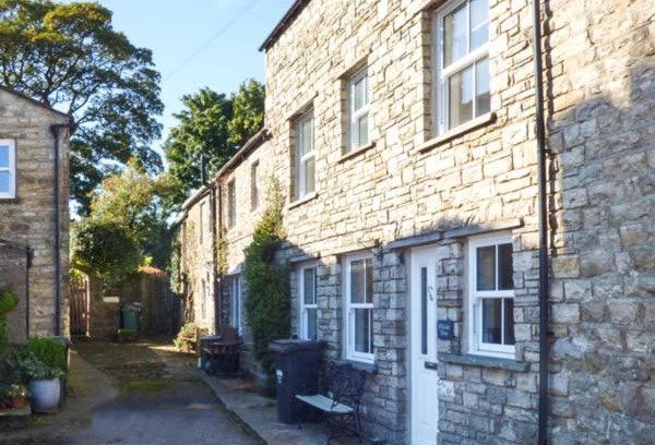Gayle House | Hillside View