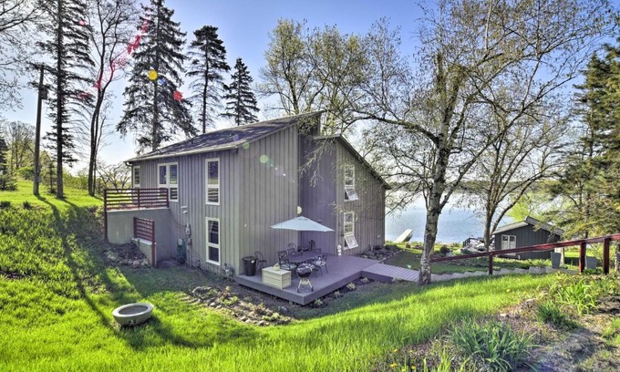 Princeton House | Hilltop Green Lake Home Dock, Kayaks, Views!
