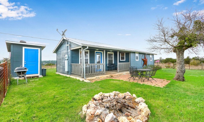 Johnson City House | Hilltop Ranch Stay on 2,001 Acres | Shared Pool, Hot Tub & Trails