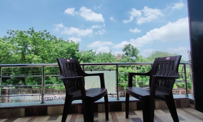 Sawai Madhopur Hotel | Hilltop Residency
