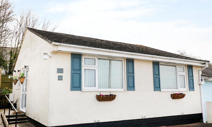 Brixham House | Hillview Cottage