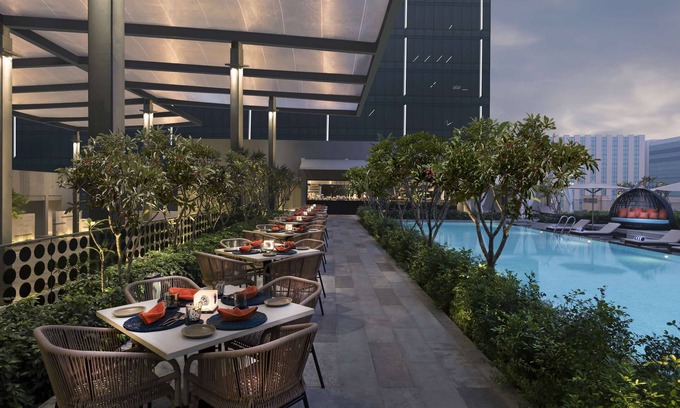 Bengaluru Hotel | Hilton Bengaluru Embassy Manyata Business Park