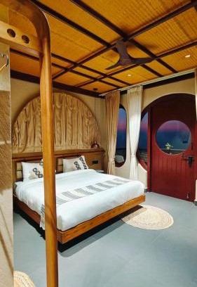 Almora Hotel | Himalayan Hobbit House