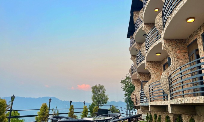 Satbunga Hotel | Himalayas by Lake Hills