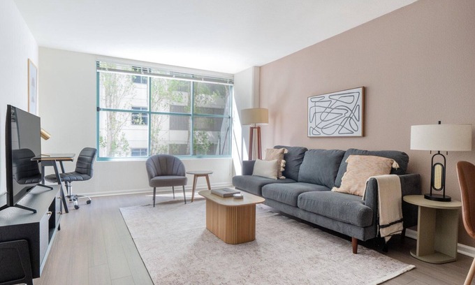South Beach Apartment | Hip South Beach 1BR w/Pool, Gym & Lounge, nr Dining, by Blueground