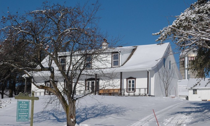 St-Joachim-de-Montmorency House | Historical Farmhouse house Mont-Ste-Anne, Le Massif & 35km to Old Quebec city