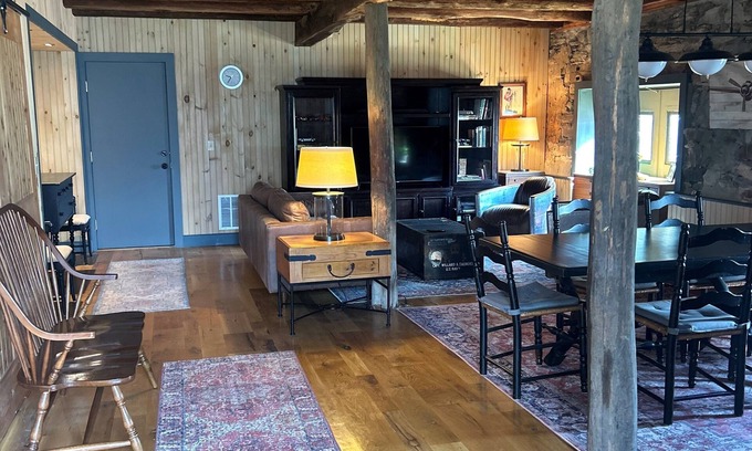 Summit Point Cottage | Historic 2-bedroom Cottage in Summit Point, WV
