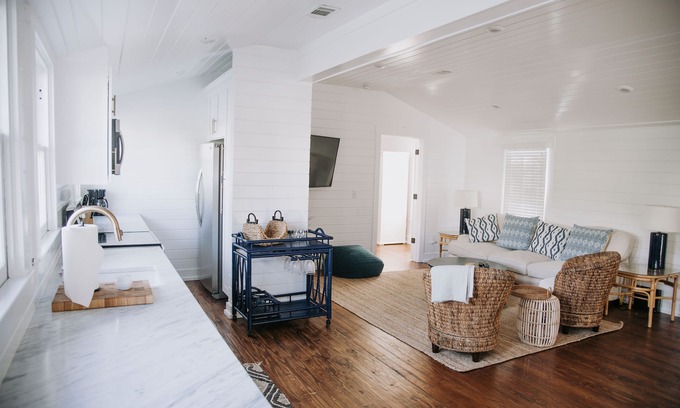 Tybee Island House | Historic 3 bedroom Cottage for 8 with pool -walk to the beach!