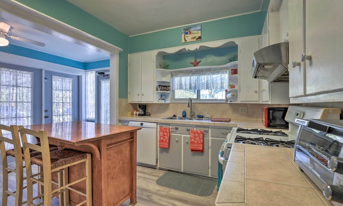 Bradenton Cottage | Historic Bradenton Cottage ~ 1 Mi to Downtown