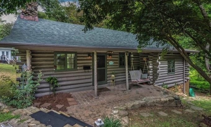 Wake Forest Cabin | Historic Cabin in Wake Forest Downtown.