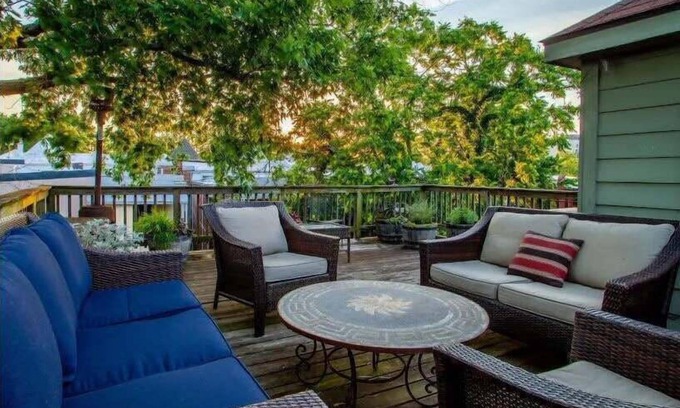 Stanton Park Apartment | Historic Capital Hill Home and Carriage House