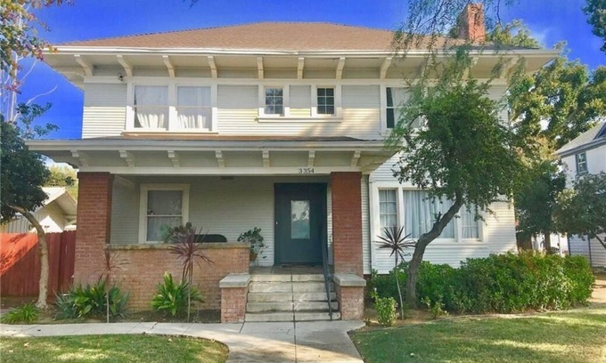 Downtown Riverside House | Historic Charm with Modern Comfort downtown Riverside