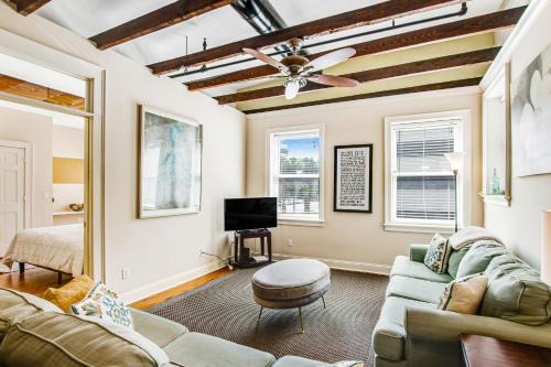 Historic District - North House | Historic City Market Loft Off Broughton