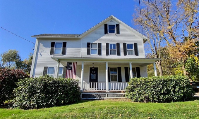 Litchfield Historic District House | Historic Colonial.Close to Village Green