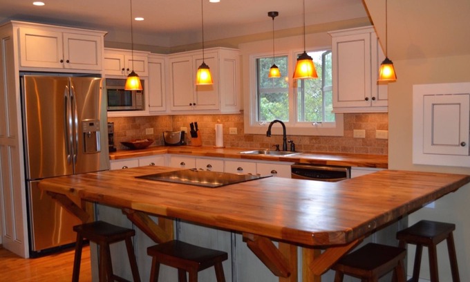 Cleveland House | Historic District Lofty Bungalow