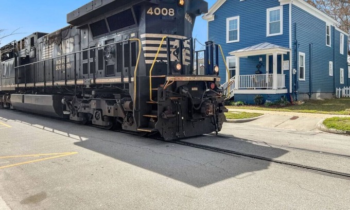 New Bern Apartment | Historic Downtown Gem | Walk to Shops & Dining | Fire Pit + Bikes