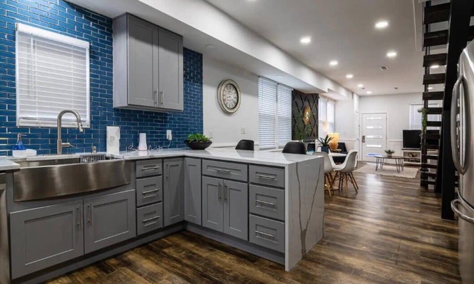 Fountain Square House | Historic Fountain Sq in DT Indy