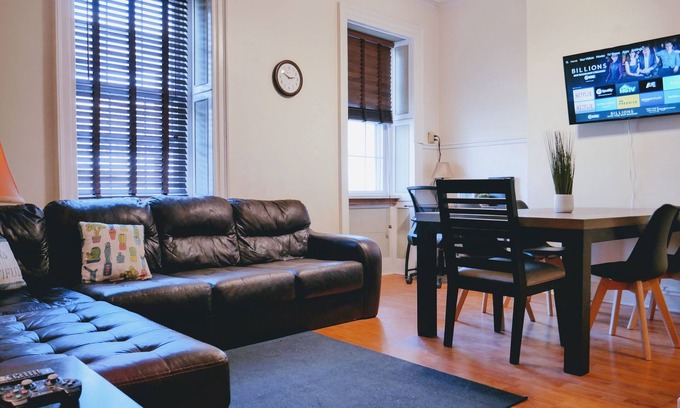 Downtown Albany Apartment | ✨Historic Full Amenities 2BR Apt @ Downtown Albany