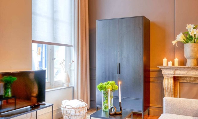 Ghent Apartment | Historic Ghent Building - Ideal Studio Retreat