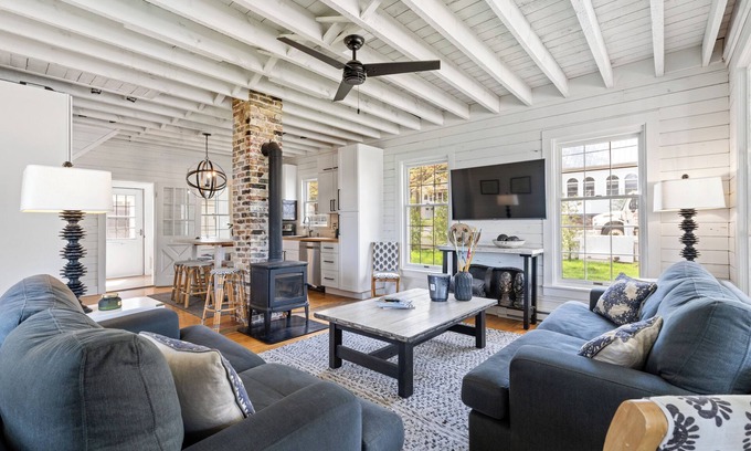 Fish Creek House | Historic Hill Street Home - Heart of Fish Creek!