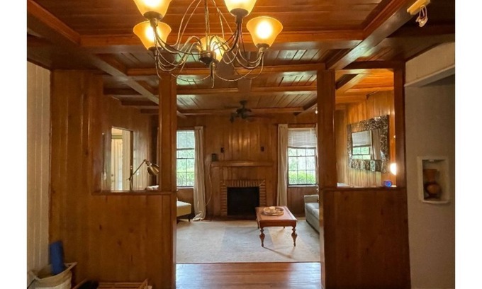 Macon House | Historic Hillside Home near downtown, hospitals and Ocmulgee Mounds
