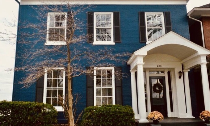 Hannibal House | Historic home beautifully restored. Close to riverfront and downtown Hannibal