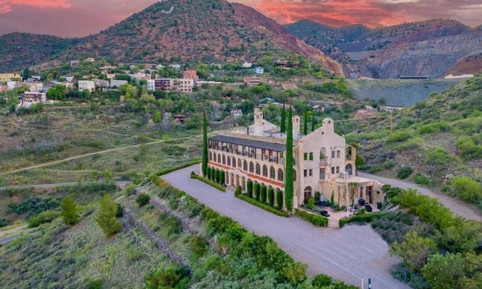 Jerome House | Historic Luxury Mansion in Jerome Views of Sedona