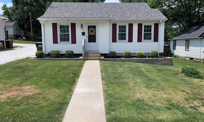 Troy House | Historic Main Street Cottage