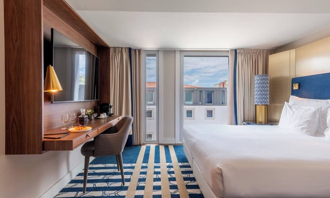 Belem Hotel | Historic Retreat with Indoor Heated Pool & Terrace | Free Parking Included