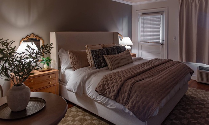 Chattanooga Bed & Breakfast | Historic Riverview Inn | Six