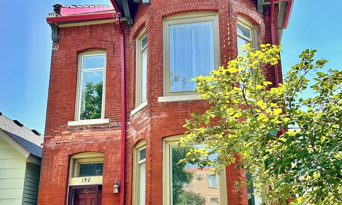 Summit - University House | Historic row house near Xcel Center, State Capitol