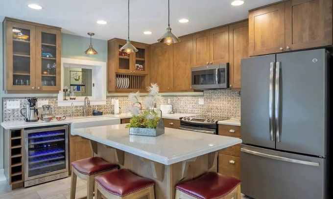 Cottonwood House | Historic Stone Cottage near Sedona/Jerome