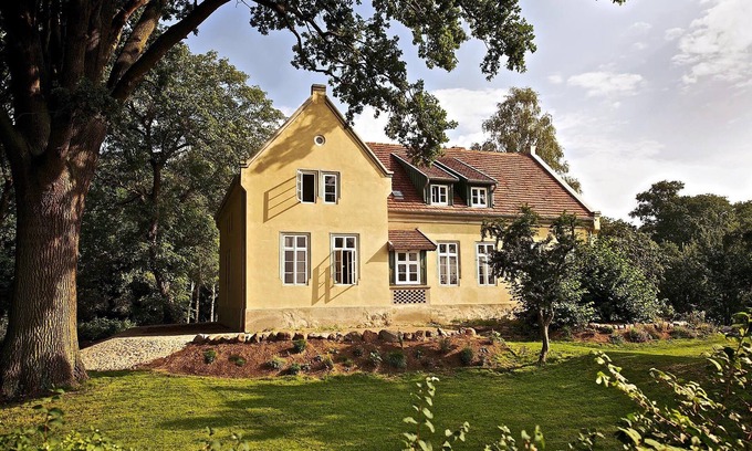 Modlich Condo | Historic vicarage directly on the Elbe dyke in Mödlich, "Elbe" apartment *