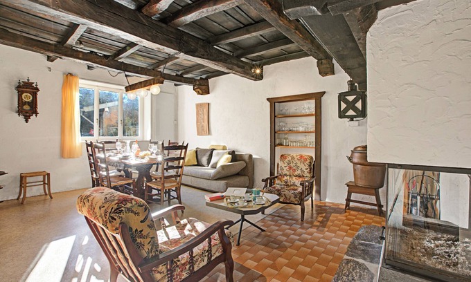 Caslano Apartment | Historical Caslano 1, Caslano, Switzerland