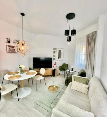 San Felipe Neri Apartment | Historical centre! private TERRACE & GYM-near public parking