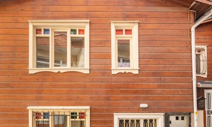 Beyoglu Villa | Historical Duplex Villa with Patio in Beyoglu
