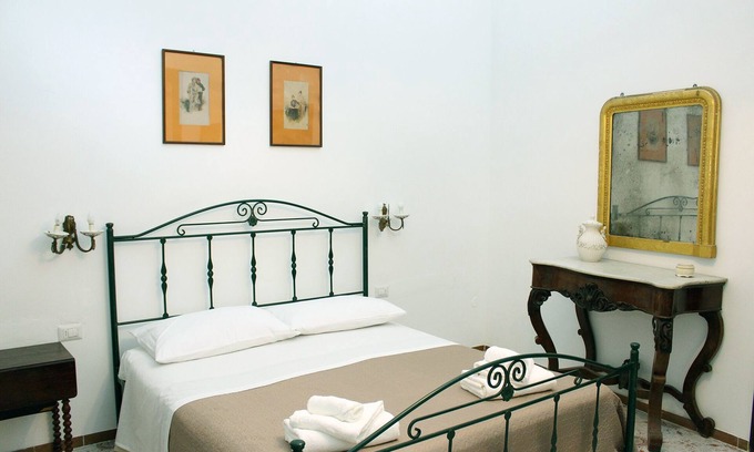 Lecce Historic Center Bed & Breakfast | Historical house Palazzo Sambiasi